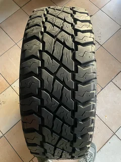 1x 265/70/17 cooper st maxx with 95% treads available