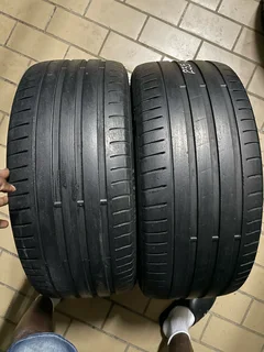 2x 235/35/19 Apollo tyres with good treads available for sale