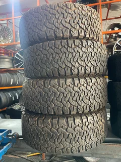 A clean set of 35x12.50R17 Bf Goodrich ko2 Tyres with 99% treads available for sale