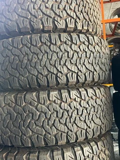 A clean set of 35x12.50R17 Bf Goodrich ko2 Tyres with 99% treads available for sale