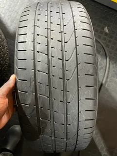 1x 225 40 18 Pirelli run flat tyre with good treads available