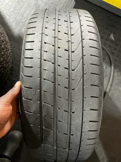 1x 225 40 18 Pirelli run flat tyre with good treads available