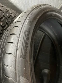 1x 225 40 18 Pirelli run flat tyre with good treads available