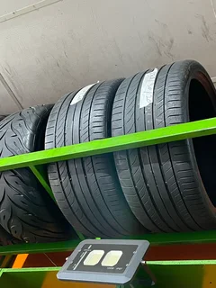 2x 285 30 20 Michelin tyres with very good treads available for sale