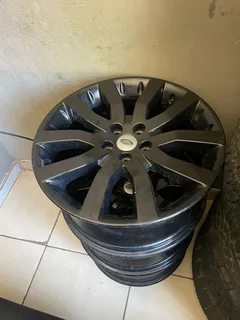 A good set of 20inch Range Rover Sports rims available for sale