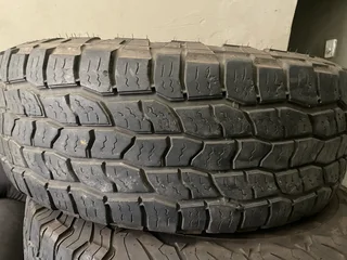 A clean set of 285 70 17 All terrain 2 bf Goodrich and 2 cooper discoverer tyres available