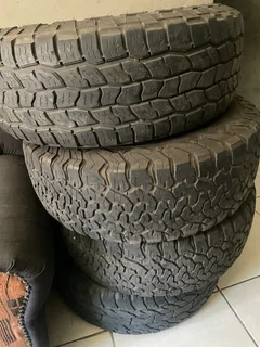 A clean set of 285 70 17 All terrain 2 bf Goodrich and 2 cooper discoverer tyres available