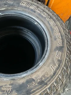 A clean set of 265 75 16 Cooper Discoverer ST maxx tyres with good treads available for sale