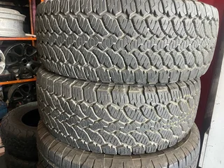 2x 265/60/18 general grabber tyres with 90% treads available for sale