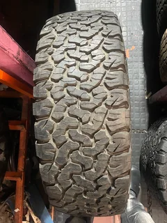 1x 275/70/18 bf Goodrich ko2 tyre with 90% treads available for sale