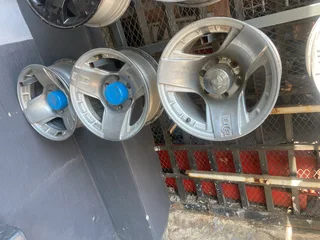 A set of 15inch Bakkie rims pad 6/139 available for sale