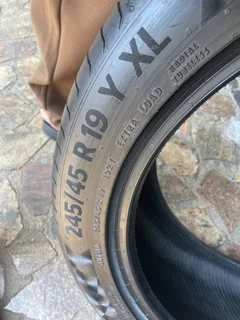1x 245/45/19 Continental tyre with 95% treads available for sale