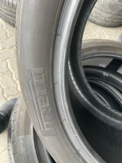 1x 305/30/20 Pirelli tyre with 98% treads available