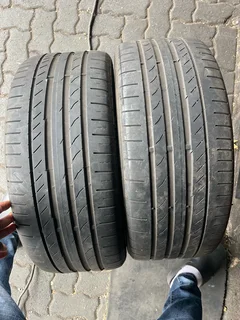 2x 225/40/18 Continental run flat tires with good treads available