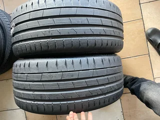 2x 235/40/19 Continental normal tyres with 95% treads available for sale