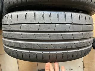 2x 235/40/19 Continental normal tyres with 95% treads available for sale