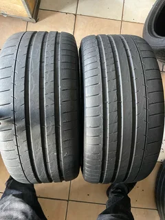 2x 255/35/19 Michelin pilot super sport available for sale