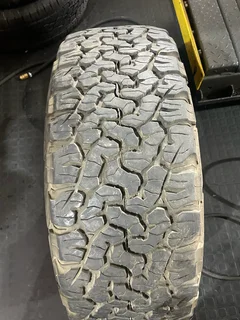 1x 265/65/18 bf Goodrich ko2 tyre with 95% treads available for sale