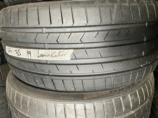 1x 225/35/19 normal tyre with 95% treads available for sale