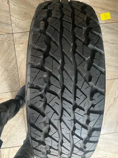 1x new 265/70/16 Dunlop tyre available for sale