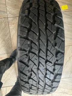 1x new 265/70/16 Dunlop tyre available for sale