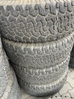 A good set of 275/70/16 Bf Goodrich ko tyres with good treads available for sale