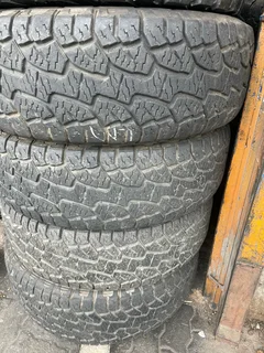 A clean set of 265/70/17 Hankook dynapro tyres with great treads available for sale