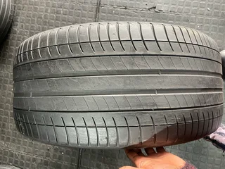 1x 275/40/19 Michelin run flat tire with 85% treads available for sale
