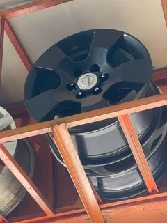 1x 16inch Nissan mag rim available for sale