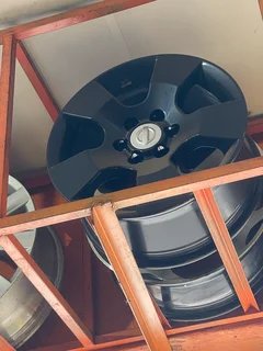 1x 16inch Nissan mag rim available for sale