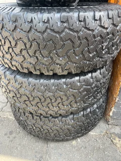 A clean set of 275/70/16 bf Goodrich ko tyres with good treads available for sale