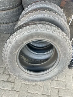 3x 265/65/17 Velocity Raptor tyres with good treads available for sale