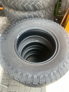 A clean set of 265/70/16 General grabber tyres with great treads available for sale