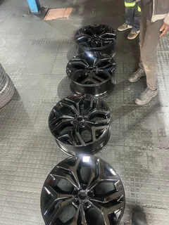 A clean set of 21inch Range Rover Evogue and Velar Original rims with tyres available for sale