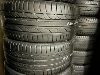 2x 235/40/19 Bridgestone normal tires with great treads available