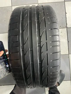 1x 245/35/18 Bridgestone run flat tire with 95% treads available