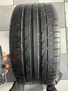 1x 245/35/18 Bridgestone run flat tire with 95% treads available
