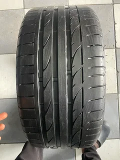 1x 245/35/18 Bridgestone run flat tire with 95% treads available