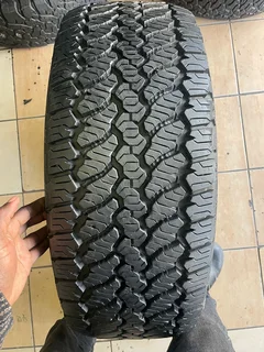 1x 265/60/18 general grabber tyre with 98% treads available for sale