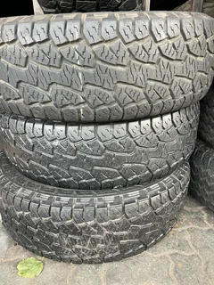 A clean set of 265/70/17 Hankook dynapro ATM tyres with great treads available for sale