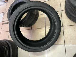 2x 275/35/21 Pirelli p zero tyres with 99% treads available