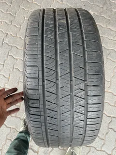 1x 275/40/22 Continental normal tyre with good treads available for sale