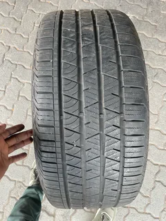 1x 275/40/22 Continental normal tyre with good treads available for sale