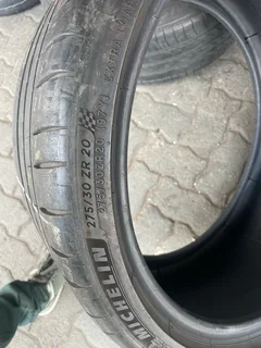 1x 275/30/20 Michelin pilot sport 4s tyre with great treads available for sale