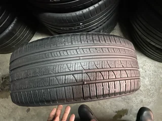 1x 275/45/20 Pirelli scorpion tyre with good treads available
