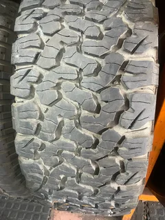 1x 285/65/18 bf Goodrich ko2 tyre with good treads available for sale