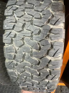 1x 285/65/18 bf Goodrich ko2 tyre with good treads available for sale