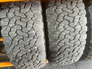 2x 285/70/17 Bf Goodrich tyres with good treads available for sale