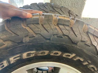 2x 265/75/16 Bf Goodrich ko2 tyres with 98% treads available for sale