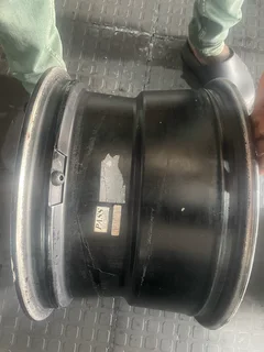 1x 16inch deep dish rim 10j pcd 6/139 available